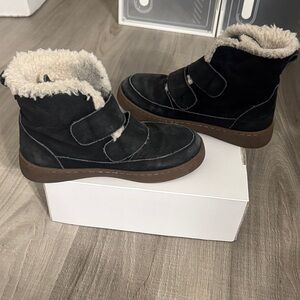 Donsje Suede Ankle Boots with Shearling Lining EU 32